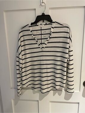 Blu Pepper Black/White Striped V-Neck Dolman Waffle Knit Pullover Sweater S